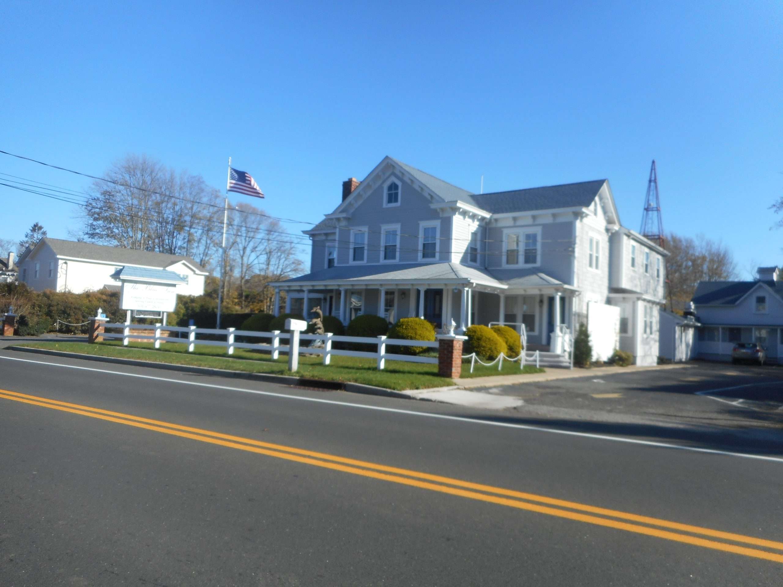 the blue inn; east marion, ny